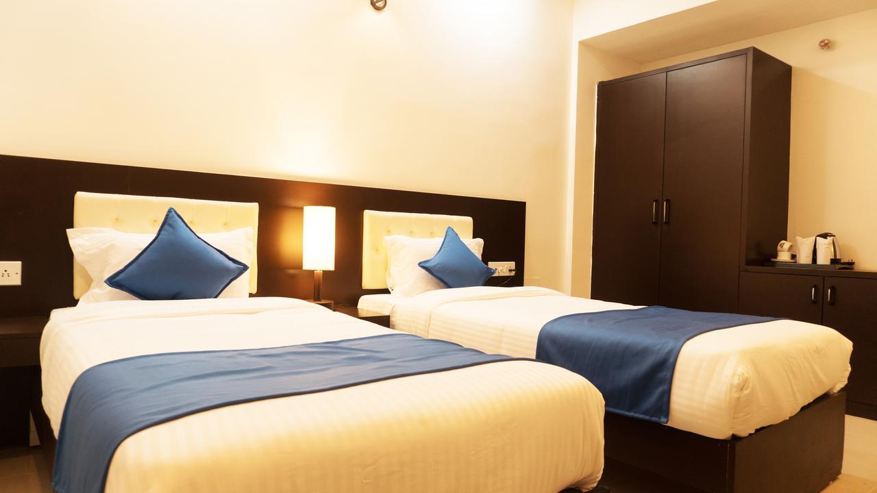 Hotel Max Inn Bhagalpur Bagian luar foto