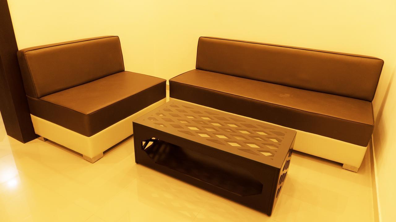 Hotel Max Inn Bhagalpur Bagian luar foto