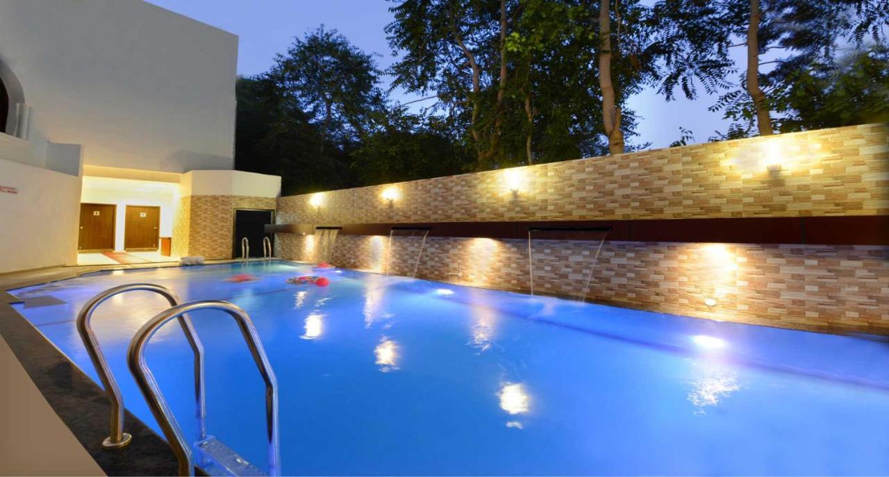 Hotel Max Inn Bhagalpur Bagian luar foto