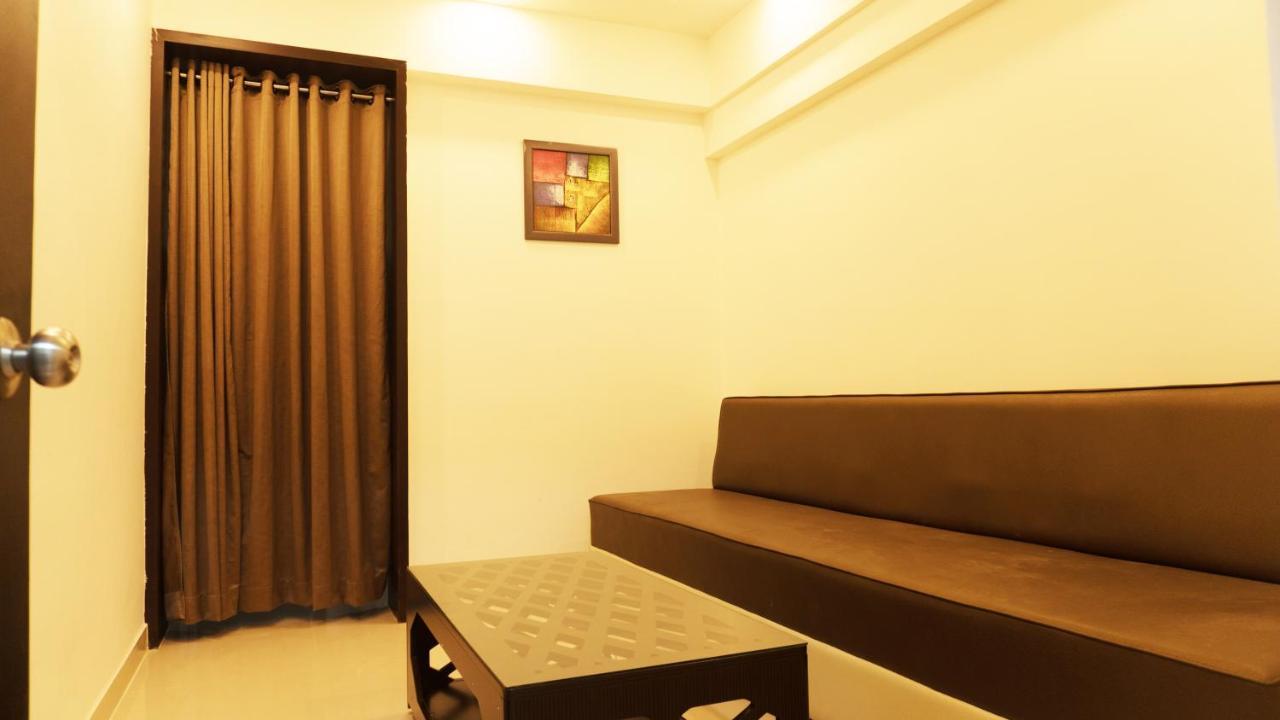 Hotel Max Inn Bhagalpur Bagian luar foto