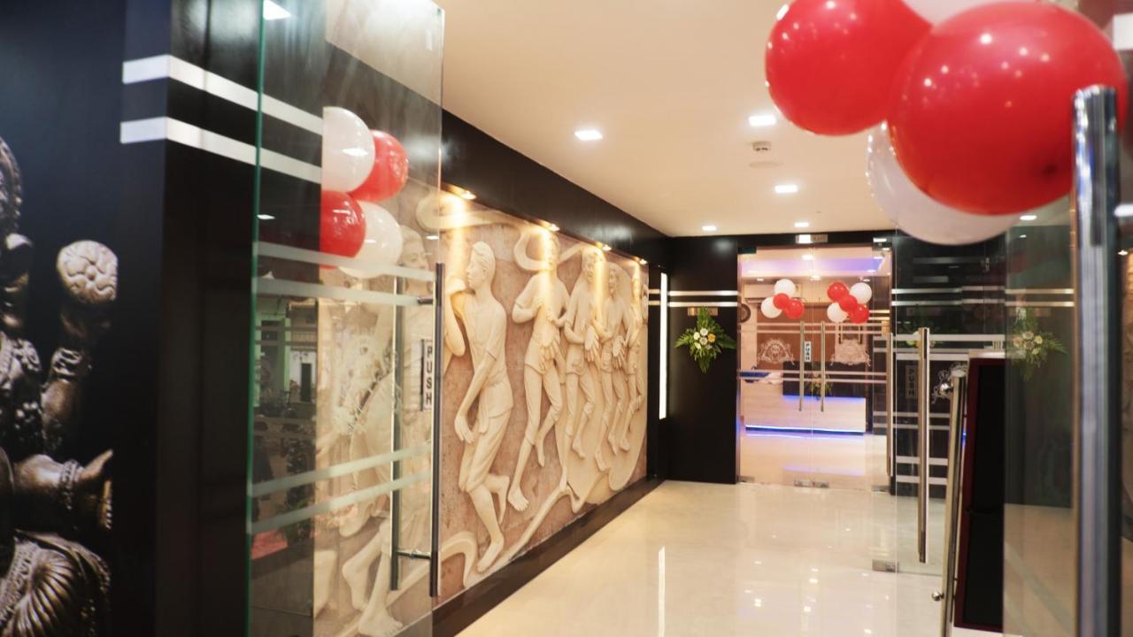 Hotel Max Inn Bhagalpur Bagian luar foto