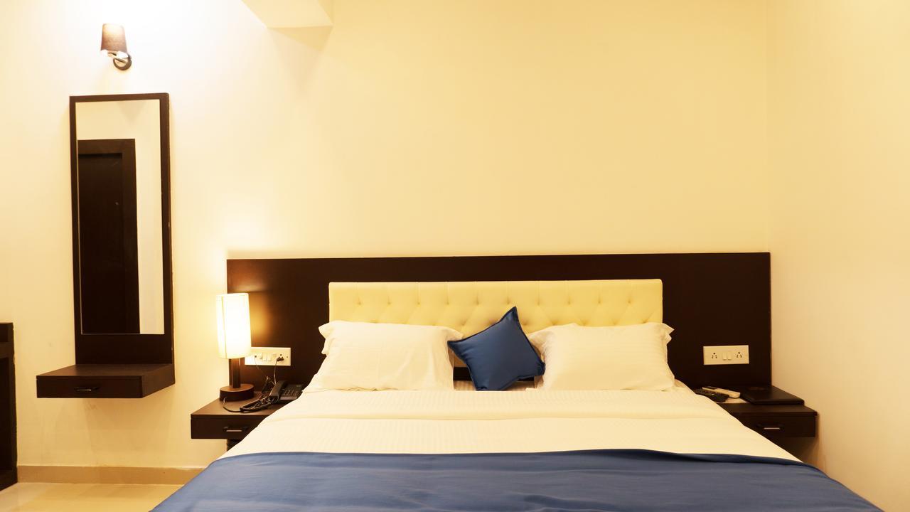 Hotel Max Inn Bhagalpur Bagian luar foto